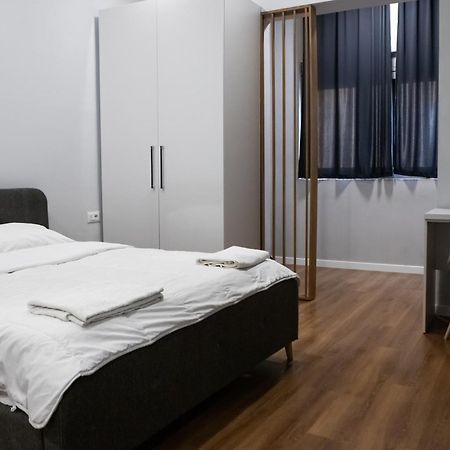 Be Solei Studio Apartments Sol 1 Tiranë Ngoại thất bức ảnh