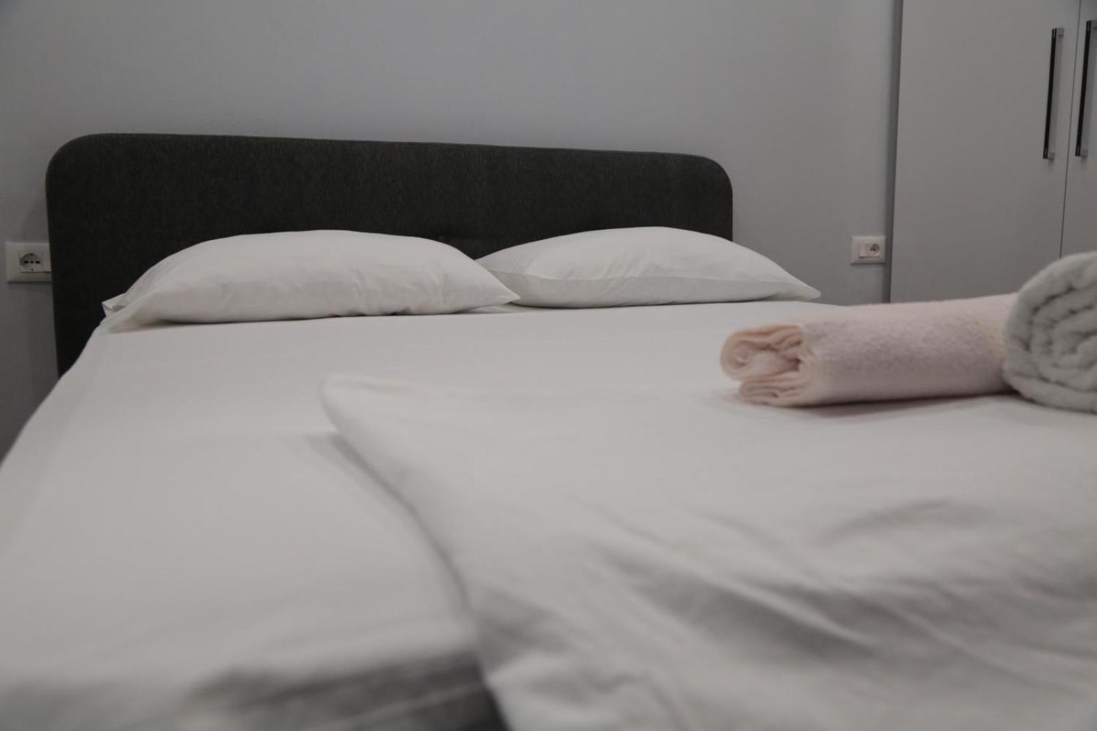 Be Solei Studio Apartments Sol 1 Tiranë Ngoại thất bức ảnh