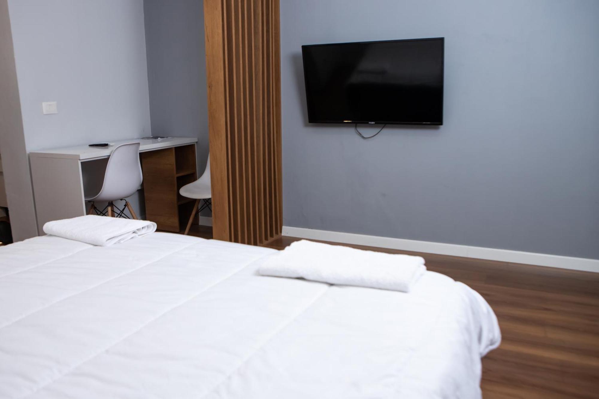 Be Solei Studio Apartments Sol 1 Tiranë Ngoại thất bức ảnh